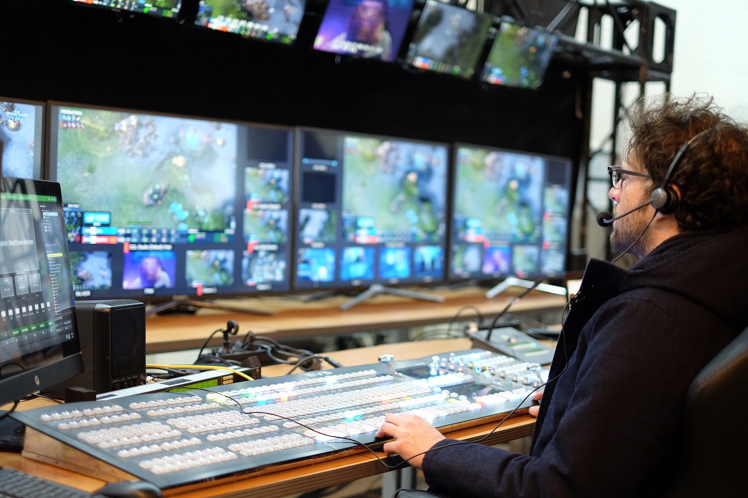 What online TV distributors can learn from esports producers